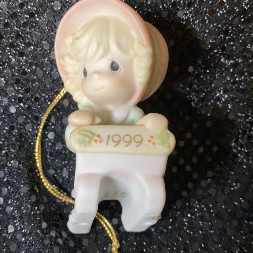 Precious Moments Figurine